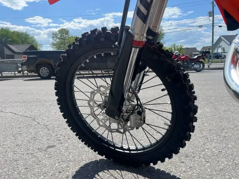 2025 KTM 250 XC-W thumbnail 11