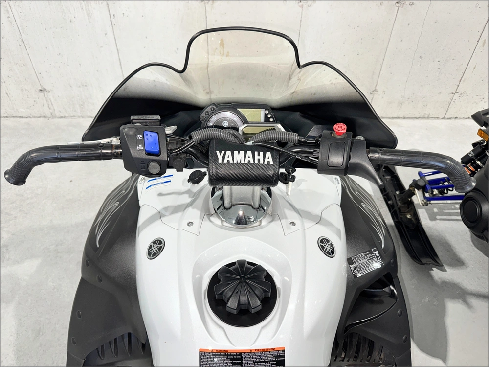2010 Yamaha Vector Gt alt