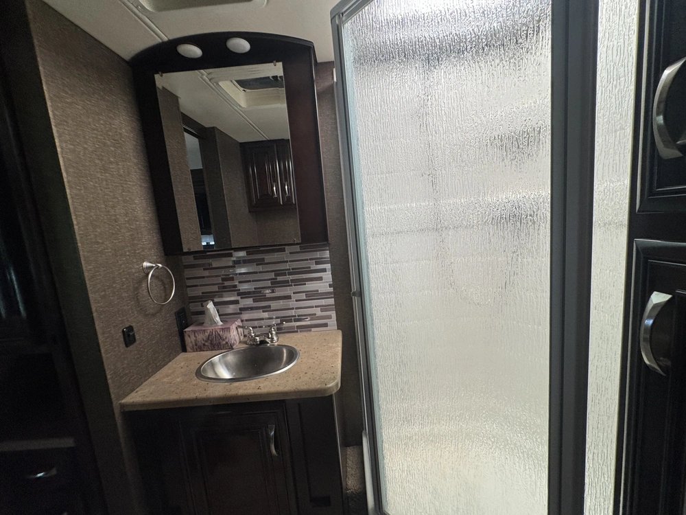 Thor Motor Coach Challenger 37 Yt 2017 alt