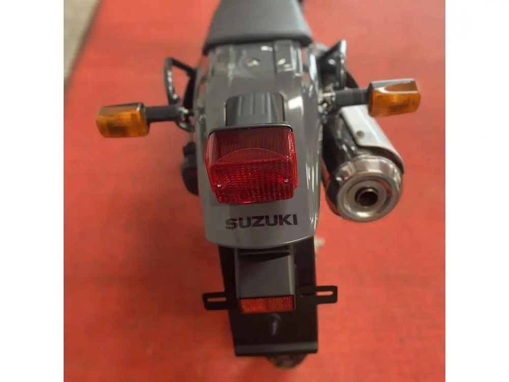 2024 Suzuki Dr 650s alt