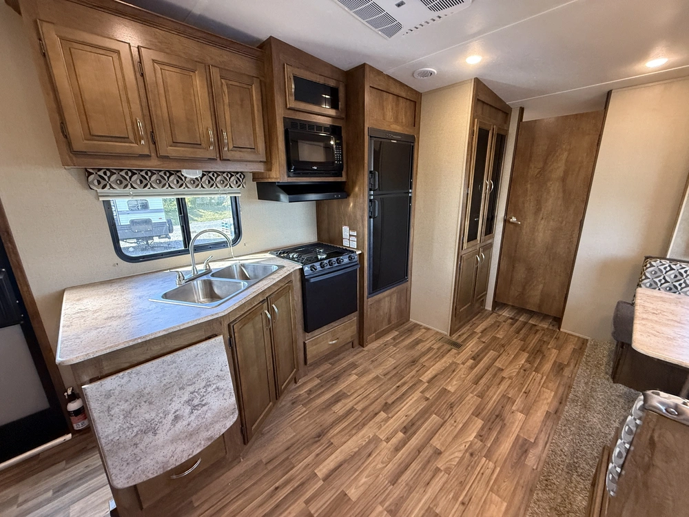 Chaparral 31bhs 2018 alt