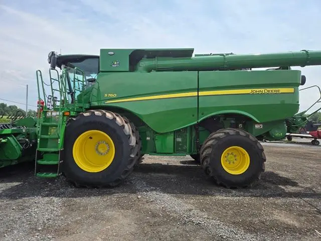 2022 John Deere S760