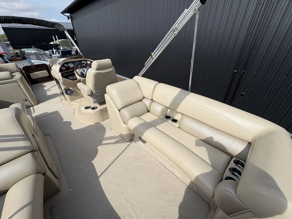 2012 Starcraft Majestic 256 alt