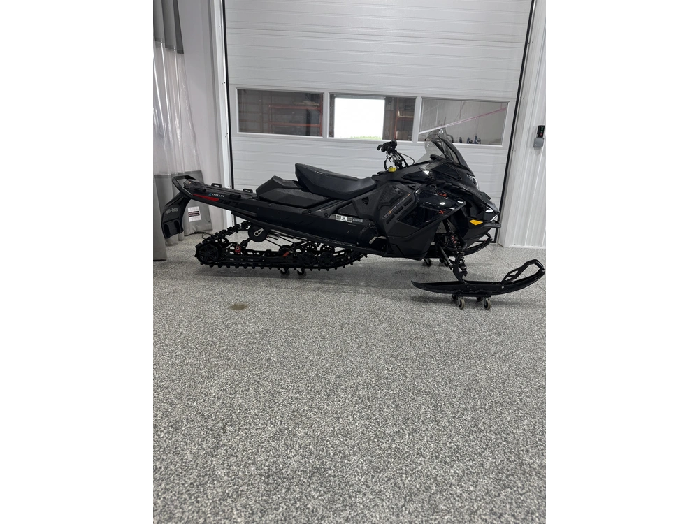 2025 Ski-doo Renegade X 900 Ace Turbo R Ripsaw 1.25" E.s. alt