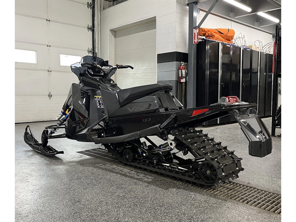 Polaris Patriot Boost Indy Vr1 137 2025 alt