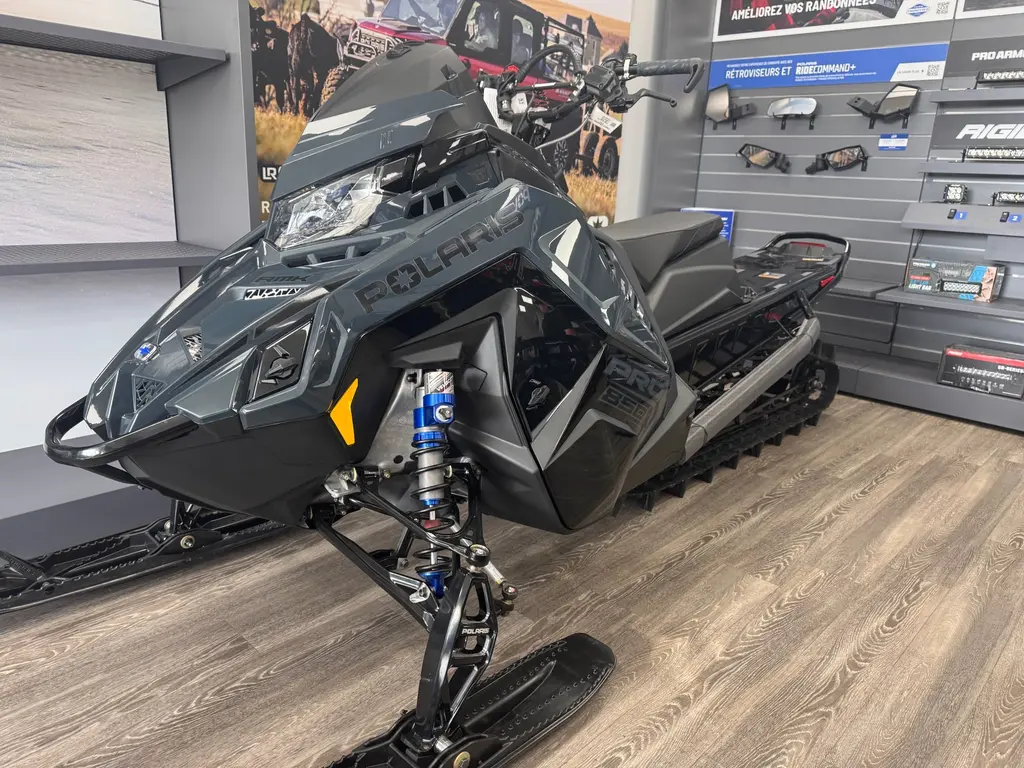 2025 Polaris PRO RMK BOOST 155
