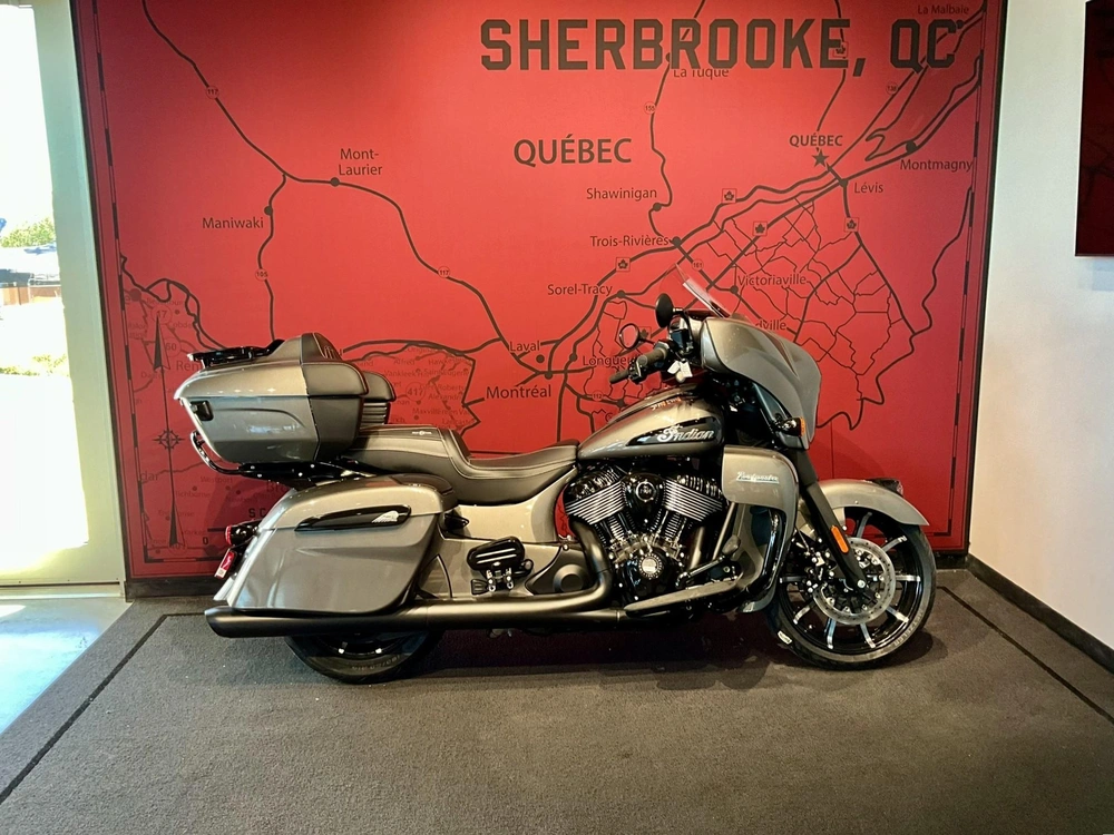 2025 Indian Motorcycle Roadmaster Dark Horse With Powerband Audio Package alt
