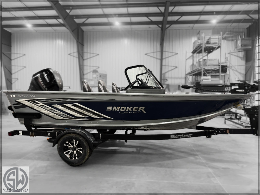 2023 Smoker-craft Ultima 172 alt