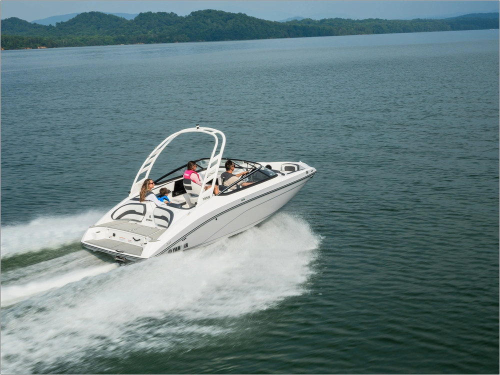 2026 Yamaha 195s alt