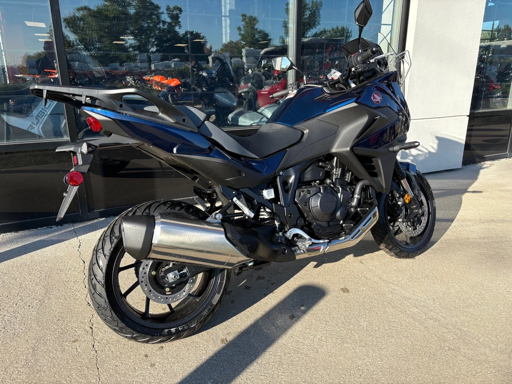 2025 Honda Nt1100 alt