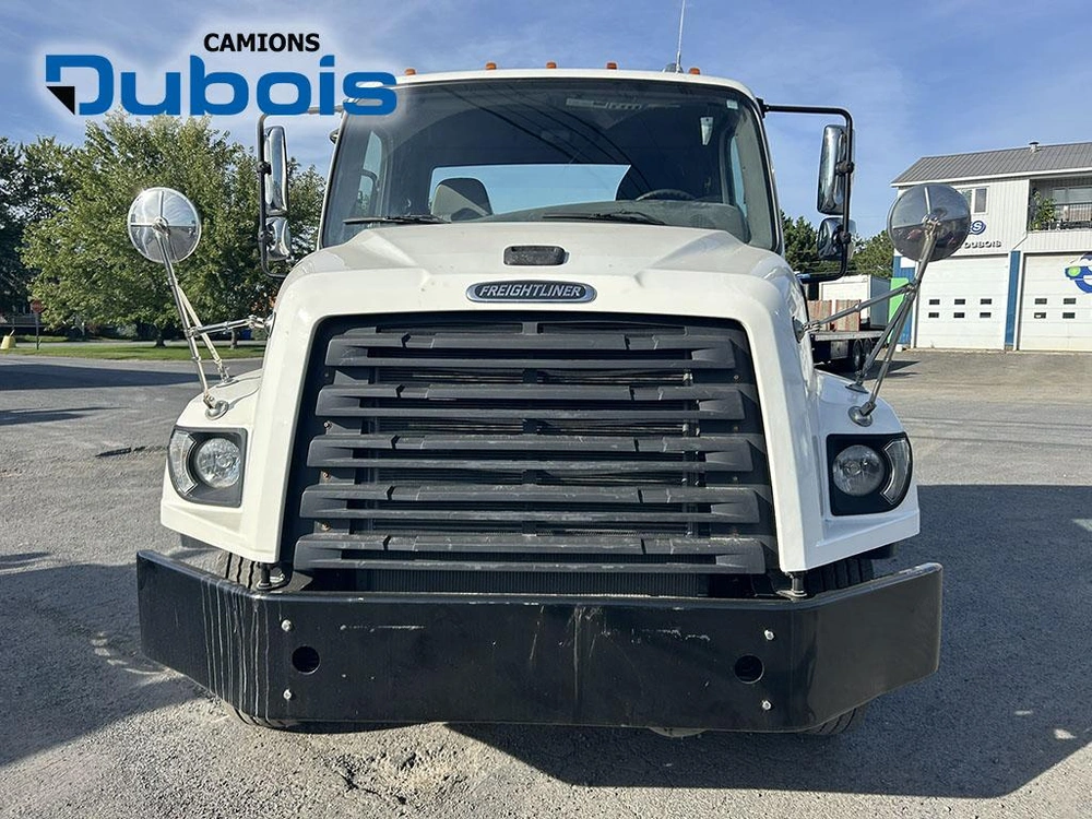 Freightliner 114sd 2021 alt