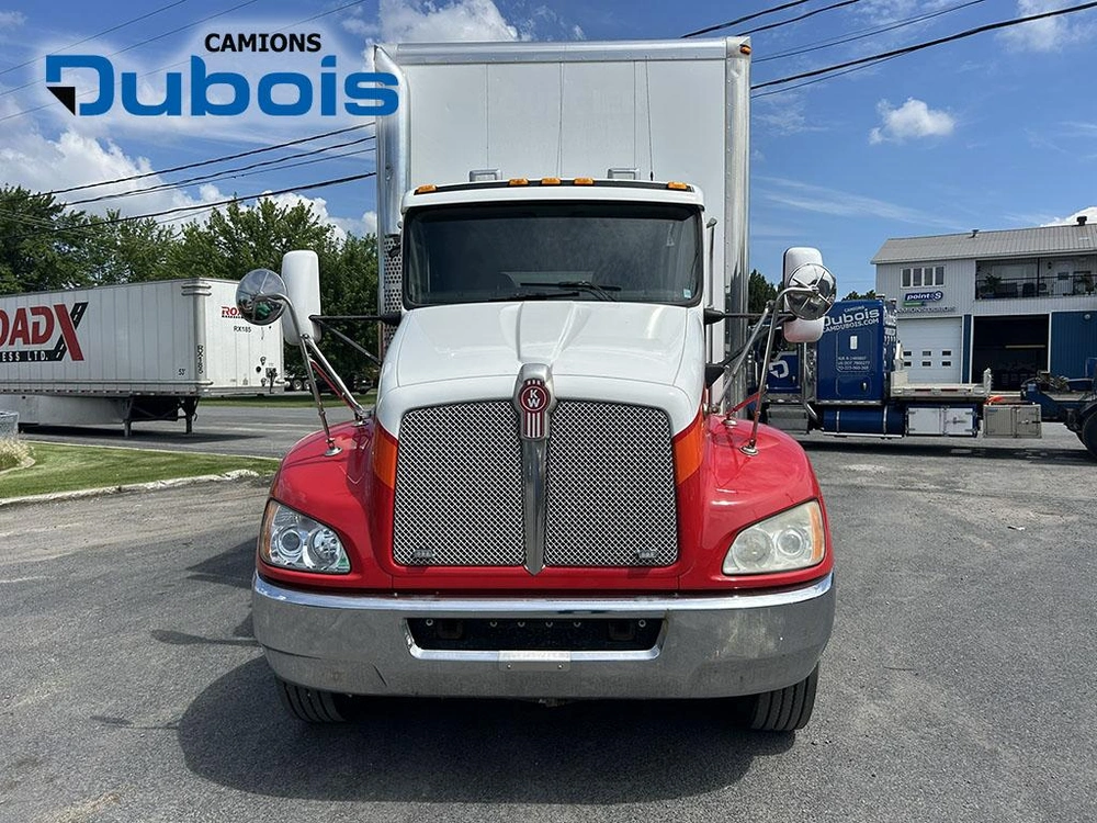 Kenworth T300 2009 alt
