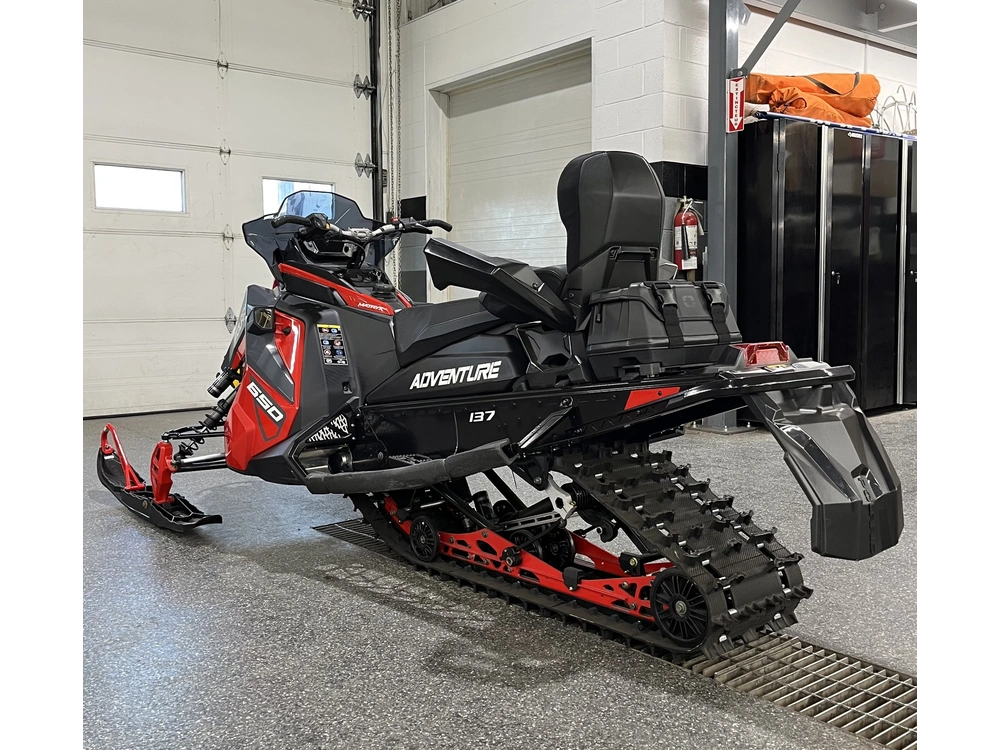 Polaris 650 Indy Adventure 137 2024 alt