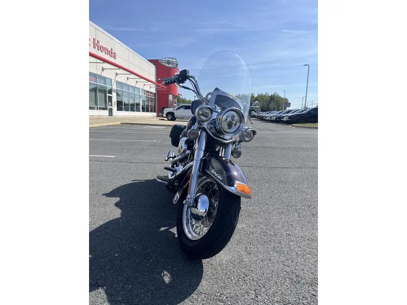 2001 Harley-Davidson Heritage Softail Classic FLSTCI thumbnail 3