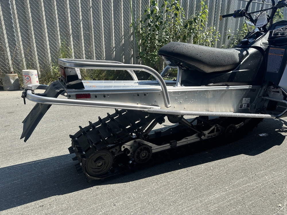 2024 Polaris 550 Voyageur 155 - White Lightning alt