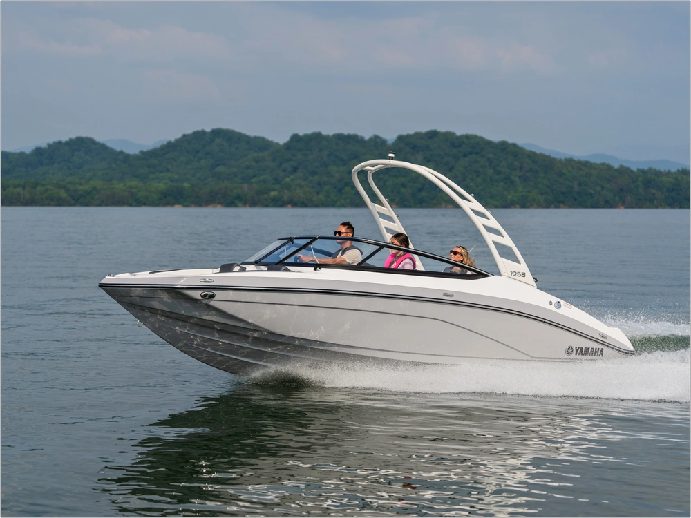 2026 Yamaha 195s alt