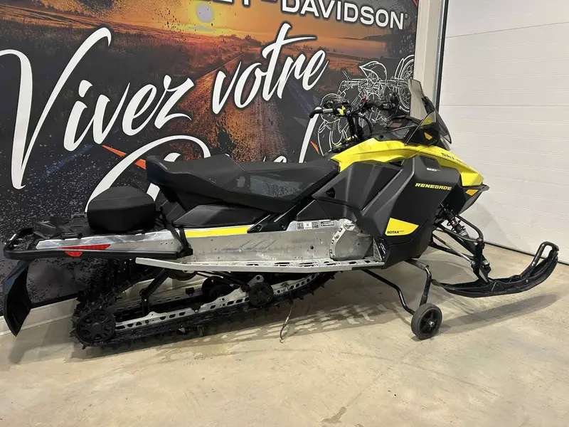 2022 Skidoo Renegade 600 efi