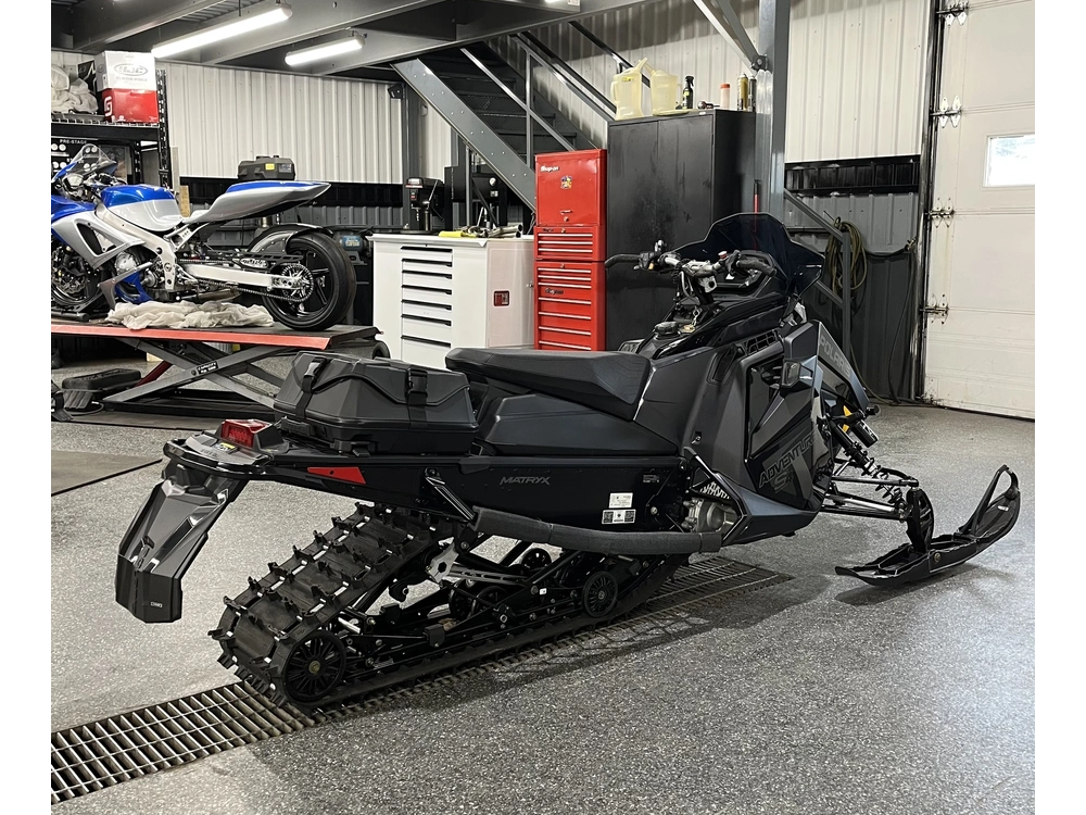 Polaris Indy Aventure S4 2023 alt