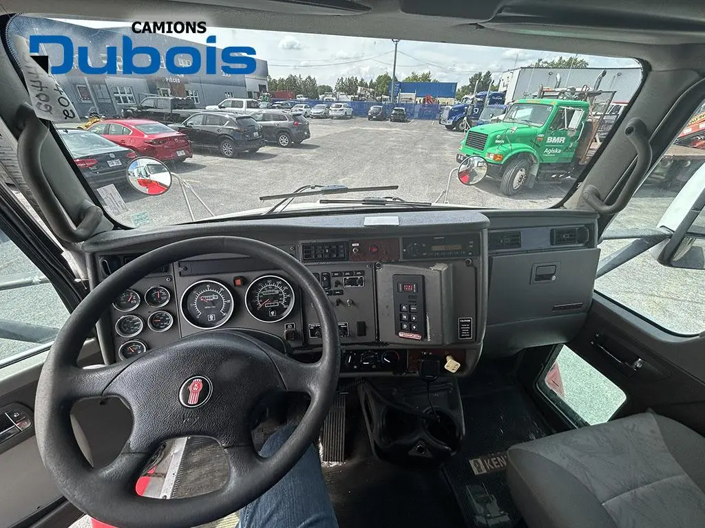 2009 Kenworth T300