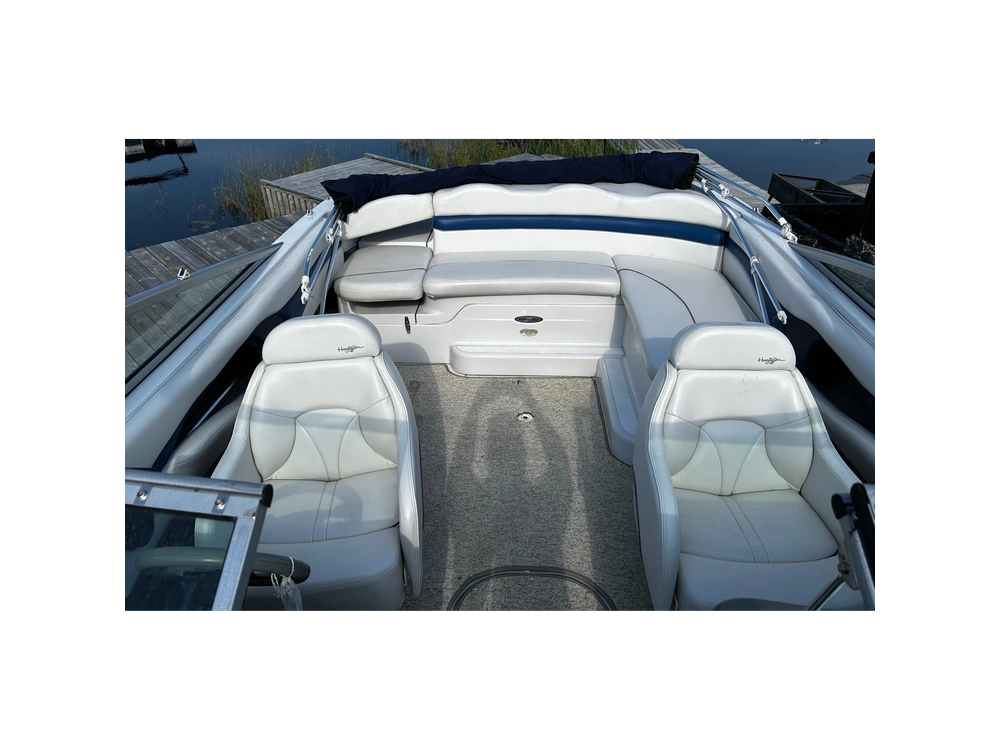 2001 Four Winns 230 Horizon alt