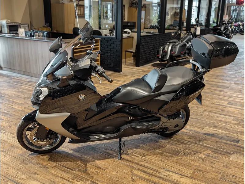 2013 BMW C 650 GT // Sapphire Black Metallic thumbnail 11