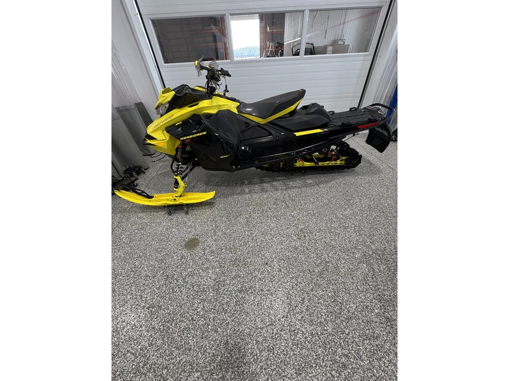 2022 Ski-doo Renegade Xrs 850 E-tec alt