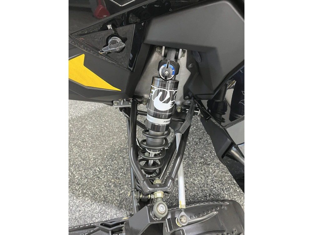 Polaris Prostar S4 Titan Adventure 155 2025 alt