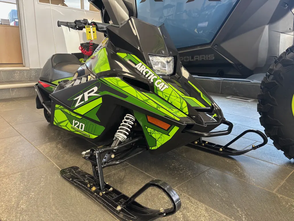 2025 Arctic Cat ZR 120