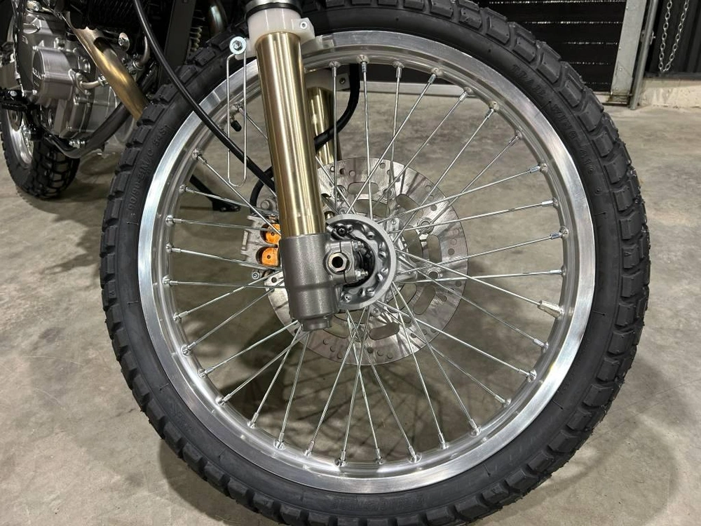 Suzuki Dr650se 2025 alt