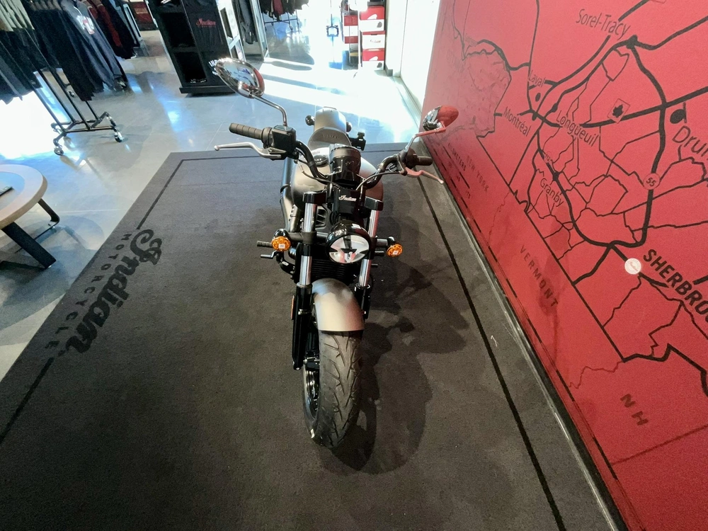 2025 Indian Motorcycle Scout Sixty Bobber Limited alt