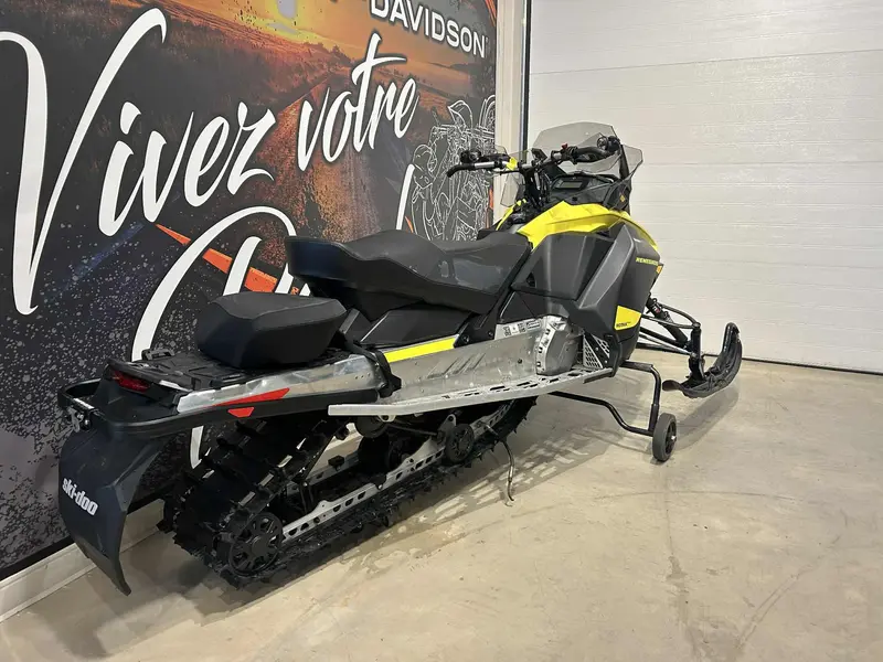 2022 Skidoo Renegade 600 efi