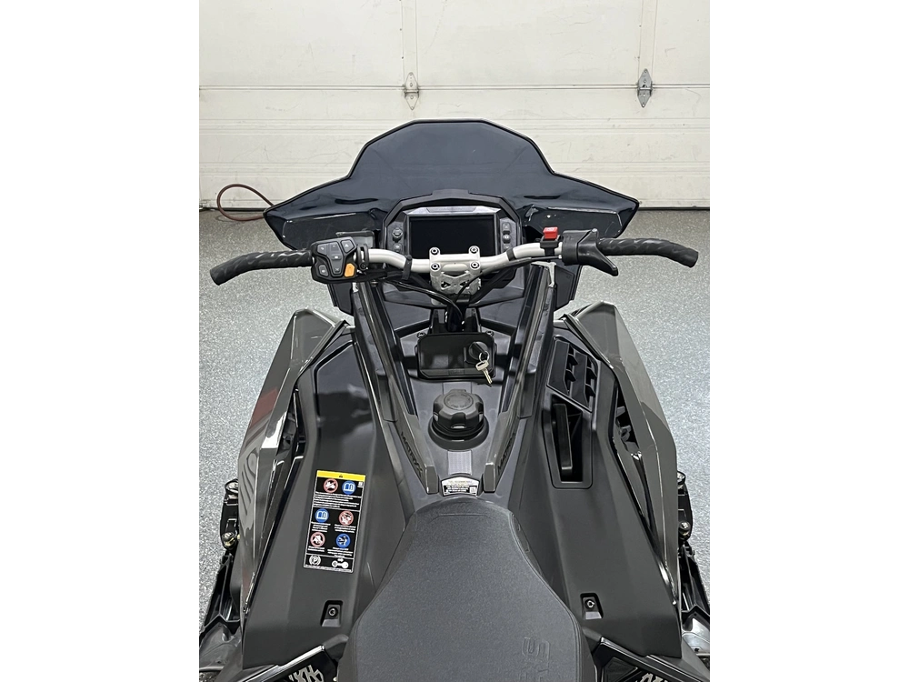 Polaris Patriot Boost Indy Vr1 137 2025 alt