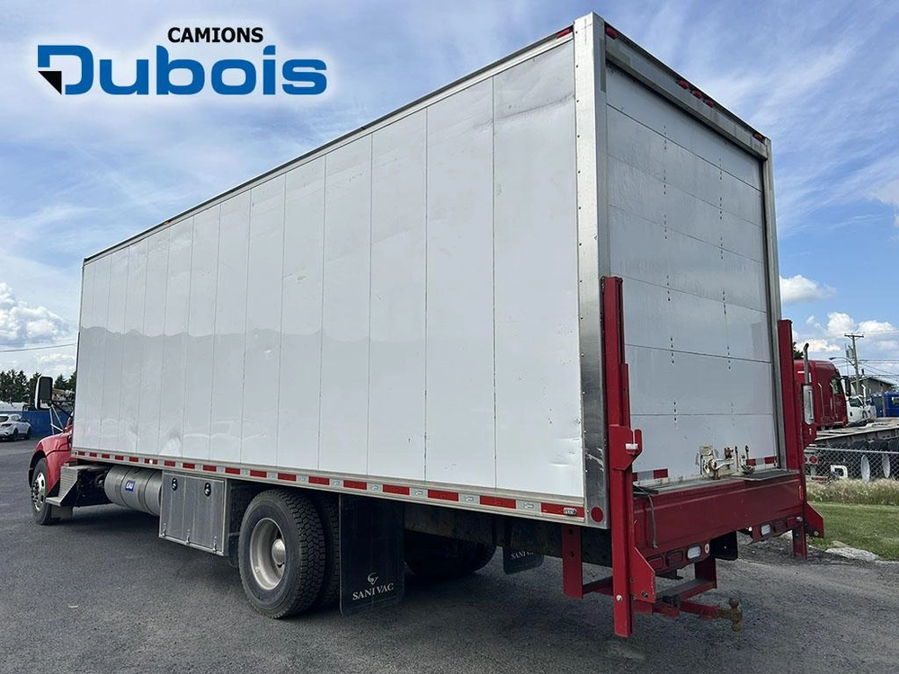 Kenworth T300 2009 alt