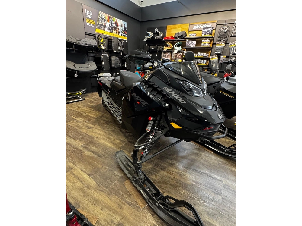 2024 Ski-doo Mxz X-rs® 850 E-tec® 137 1.5 alt