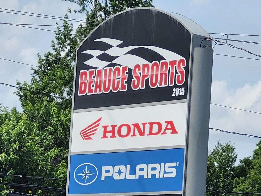 Polaris Patriot 9r Switchback Assault 146 | 📊 Comparatif Motoneiges Hybrides 📊 Brp 2025 alt