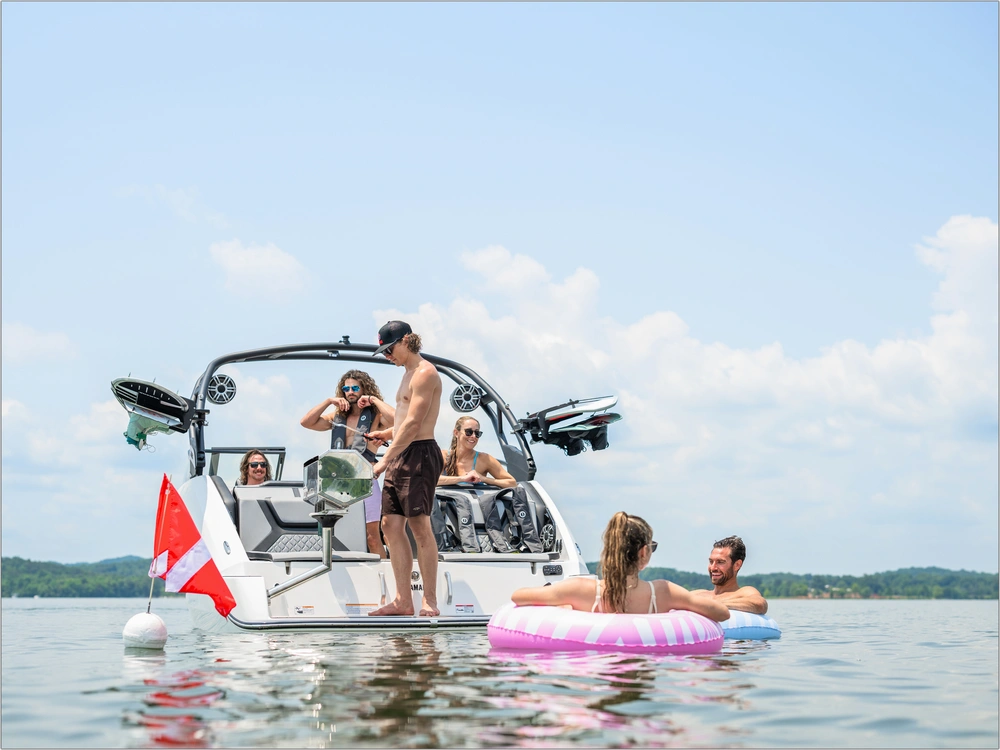 2026 Yamaha 222xd alt