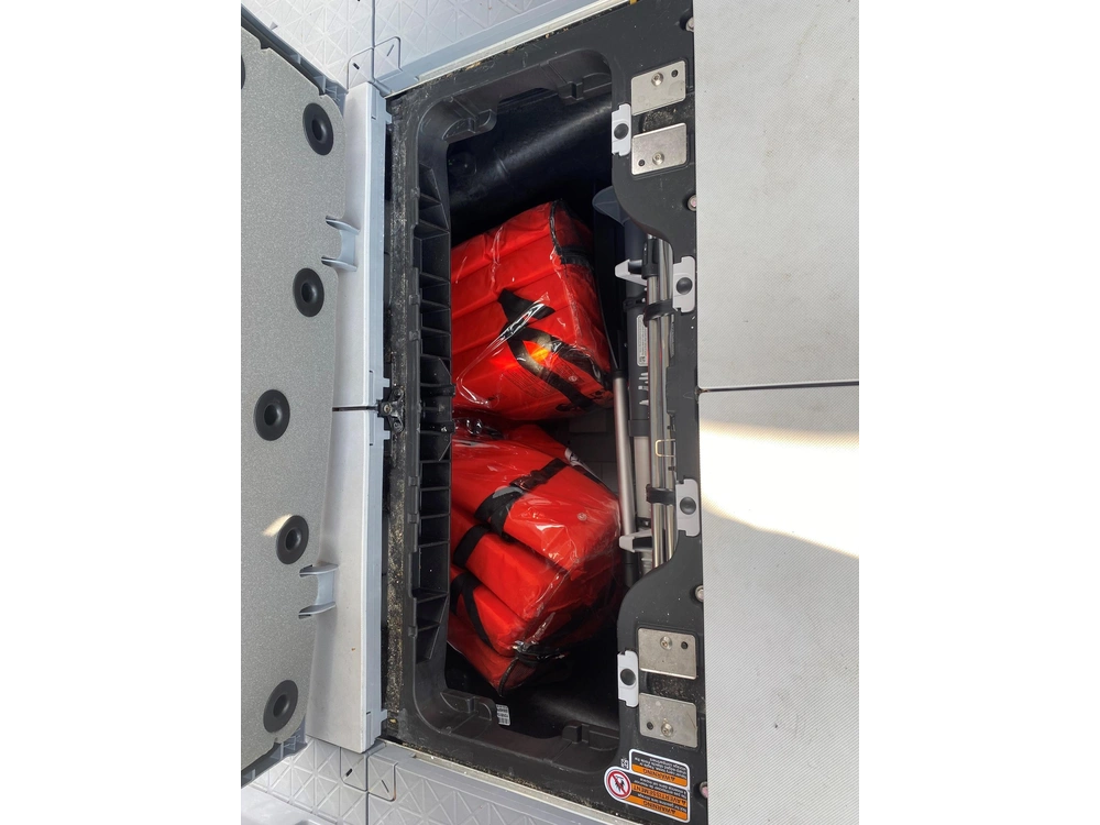 2023 Sea-doo/brp Switch Cruise 21' 230hp alt