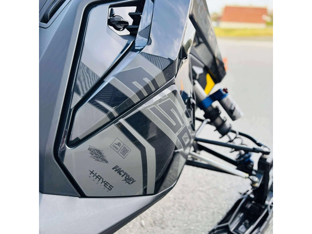 Polaris 650 Indy Xcr 136 S25tdl6rs 2025 alt