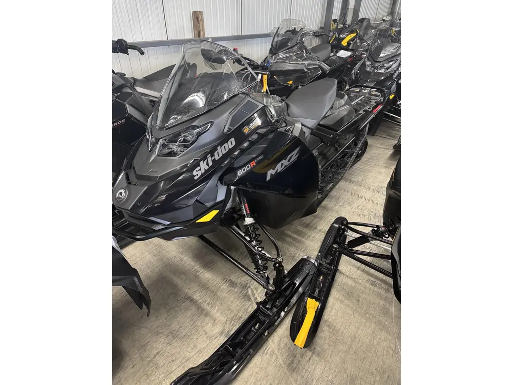 Ski-Doo MXZ ADRENALINE 137 600R E-TEC RipSaw 1.25" E.S. 2025
