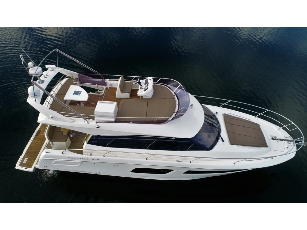 Prestige Yachts 450 Fly 2014 alt