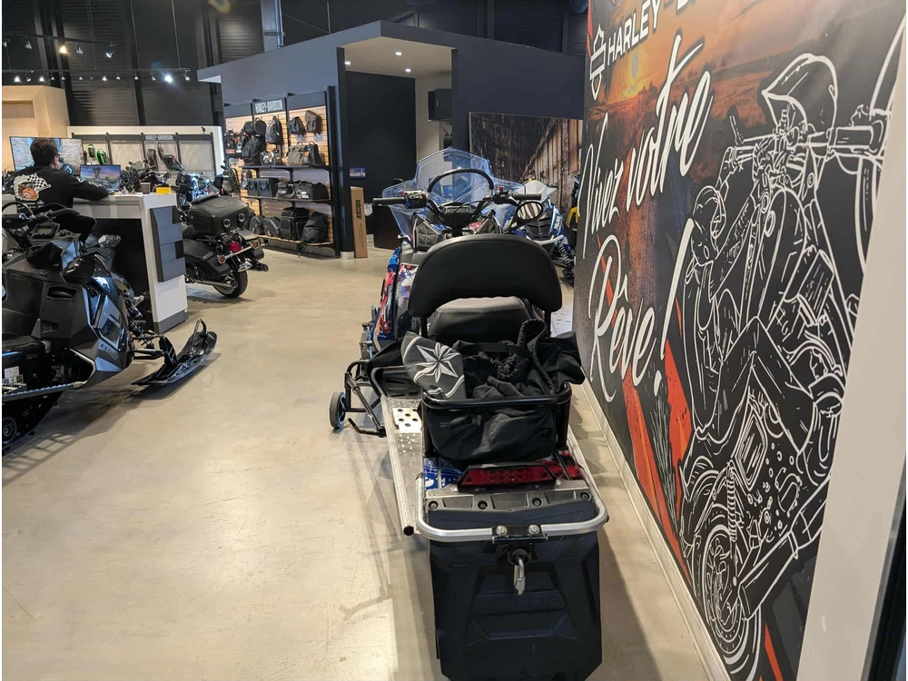 Polaris Indy 550 Voyageur 2017 alt