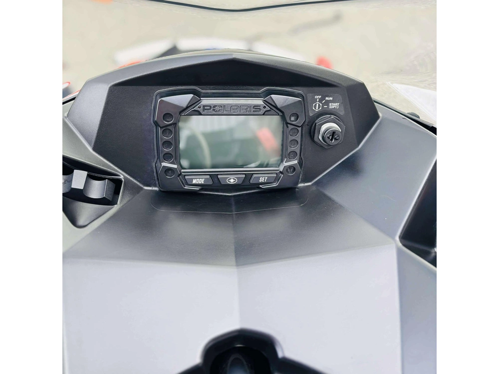 Polaris 550 Voyageur Adventure 144 Es S24cee5tsl 2024 alt