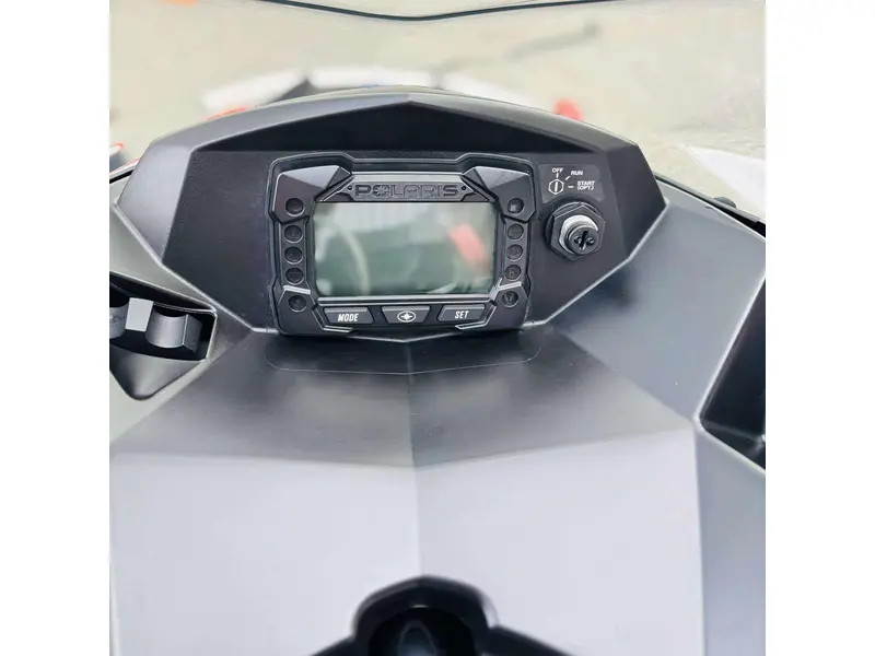 2024 Polaris 550 VOYAGEUR ADVENTURE 144 ES S24CEE5TSL