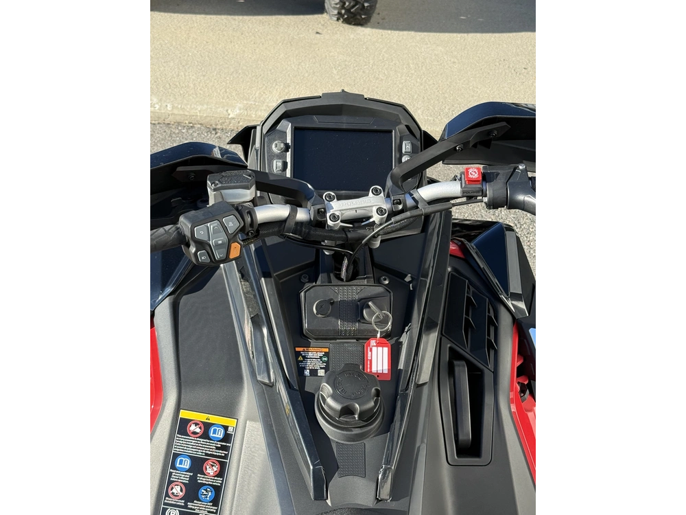 Polaris 850 Indy Vr1 137 2022 alt