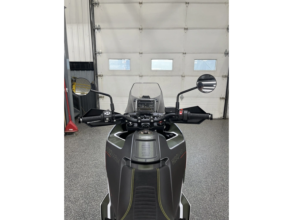 Husqvarna Norden 901 2025 alt