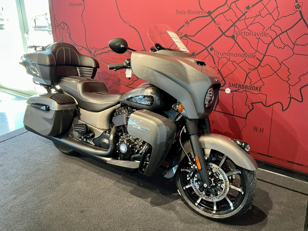 2025 Indian Motorcycle Roadmaster Dark Horse With Powerband Audio Package alt