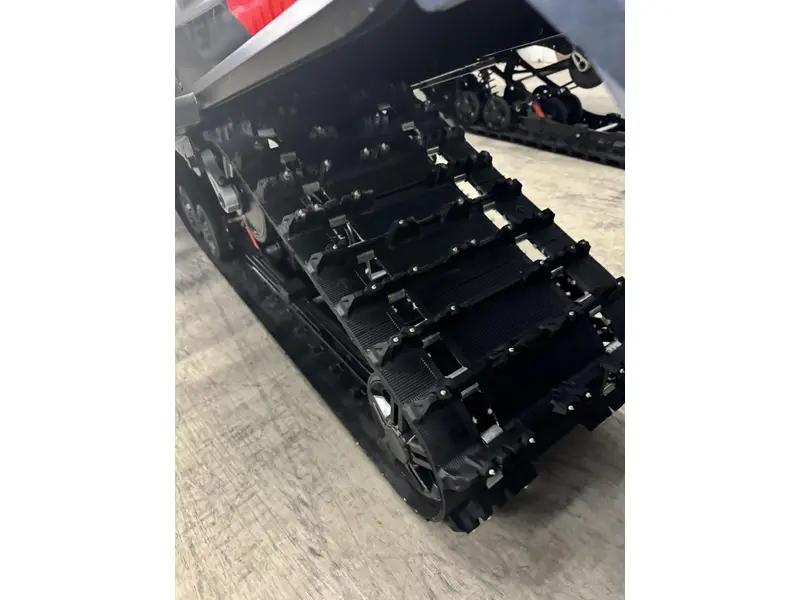 2025 Ski-Doo MXZ XRS 850 ICE RIPPER XT 1.25