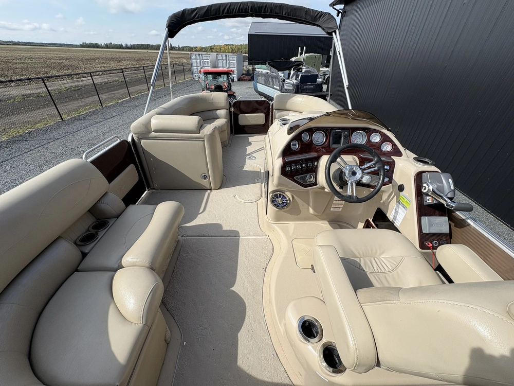 2012 Starcraft Majestic 256 alt