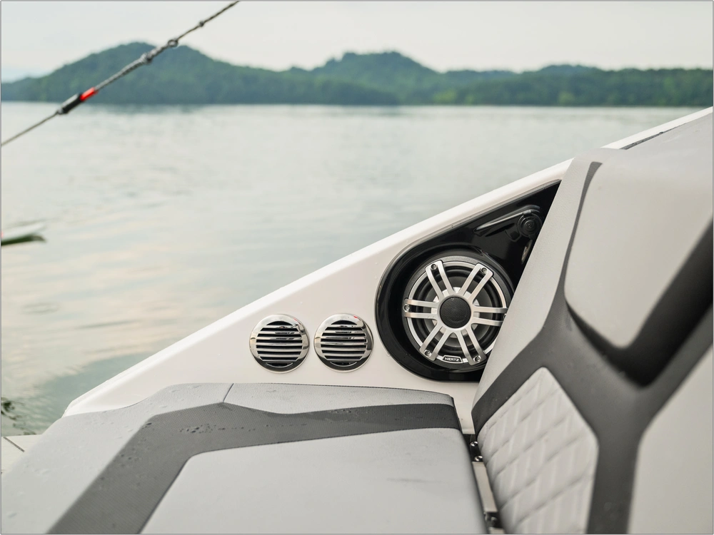 2026 Yamaha 222xd alt