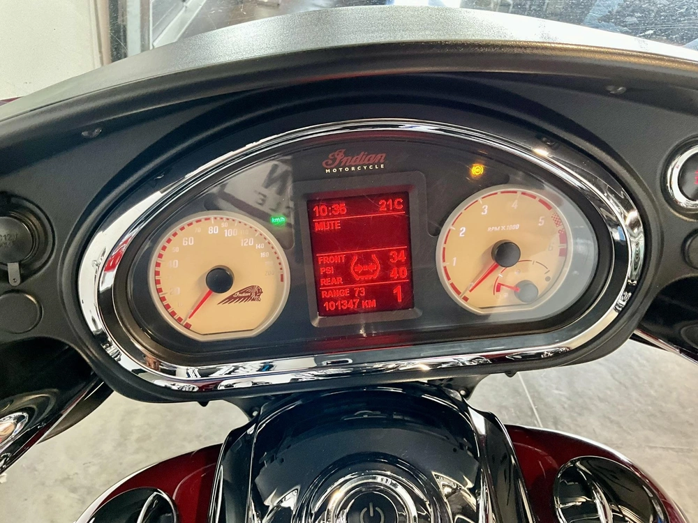 Indian Motorcycle Chieftain 111 2014 alt
